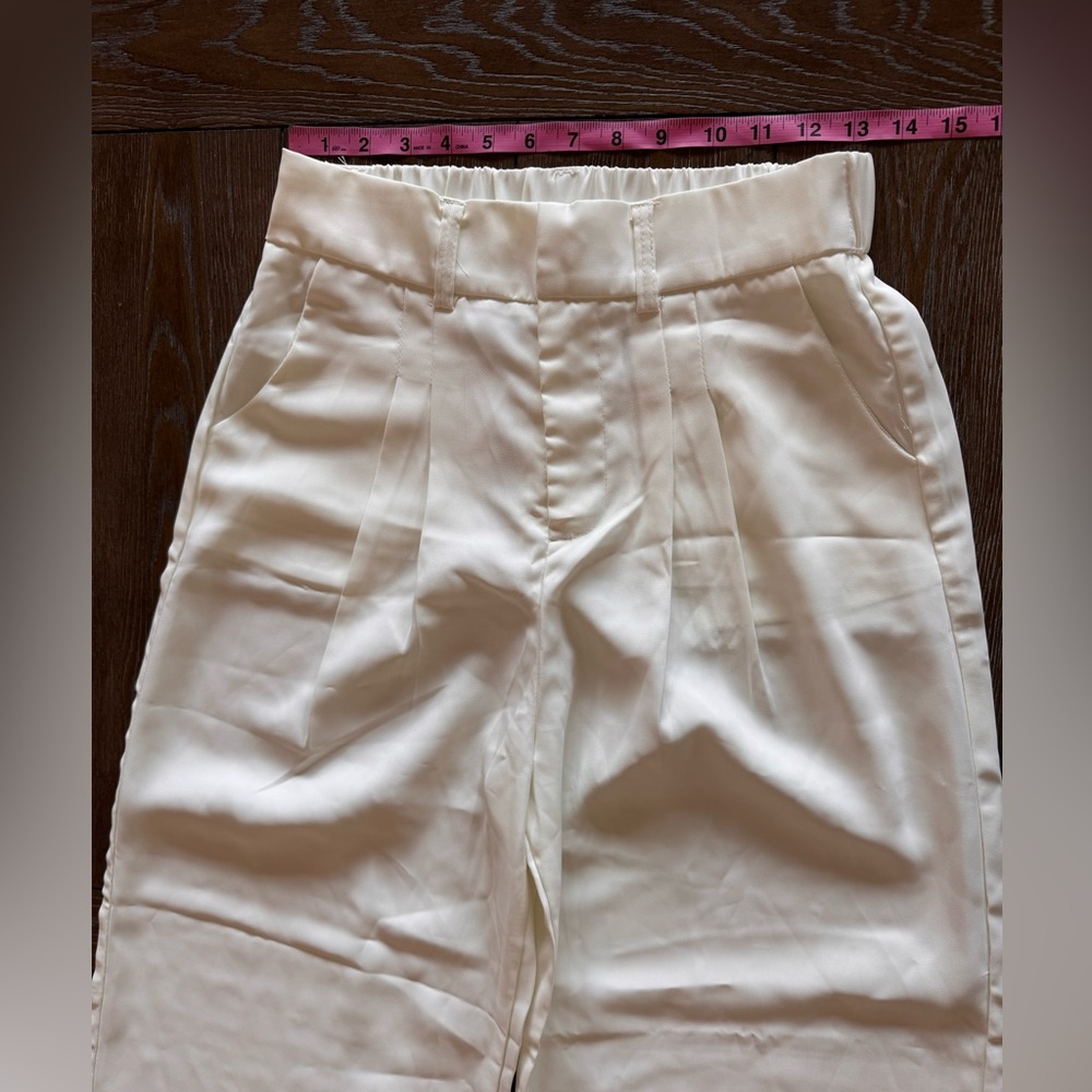 NWOT Elegant White Pleated Trousers